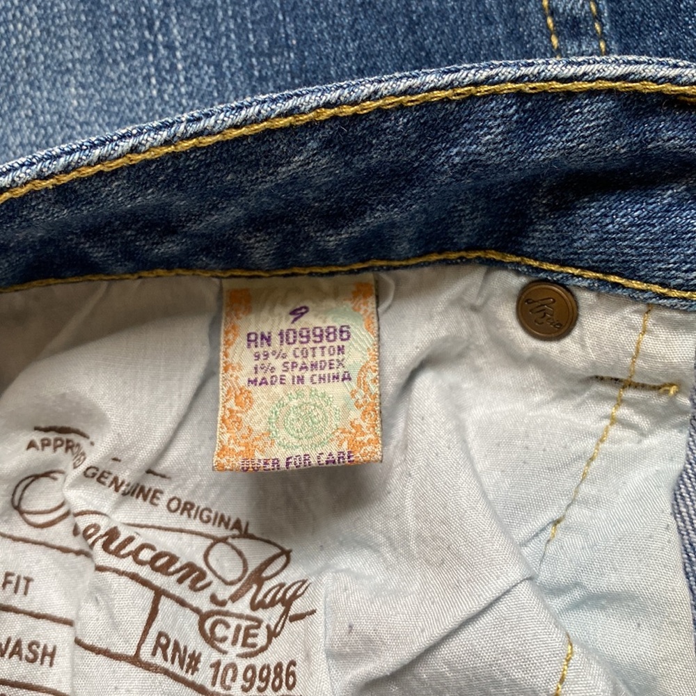 American Rag - Picture 5 of 5